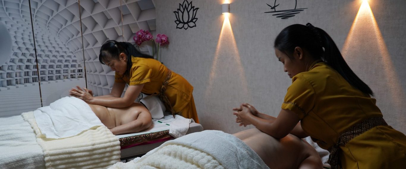 Exklusive Paarmassage mit Aroma-Ölen & tiefer Entspannung Exklusive Paar-Aroma Massage in entspannter Spa-Atmosphäre bei Wasana Thai Massage in Kelmis