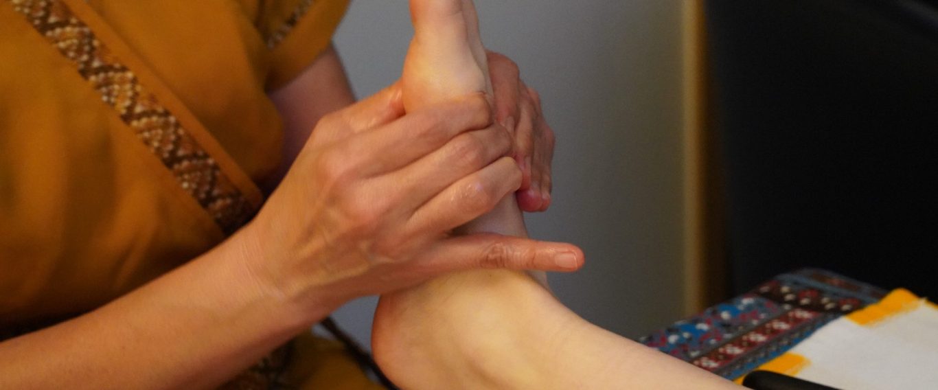 Entspannende Fußmassage für neue Balance & Wohlbefinden Fuß-Reflexzonen Massage zur Förderung von Entspannung und Wohlbefinden in Kelmis