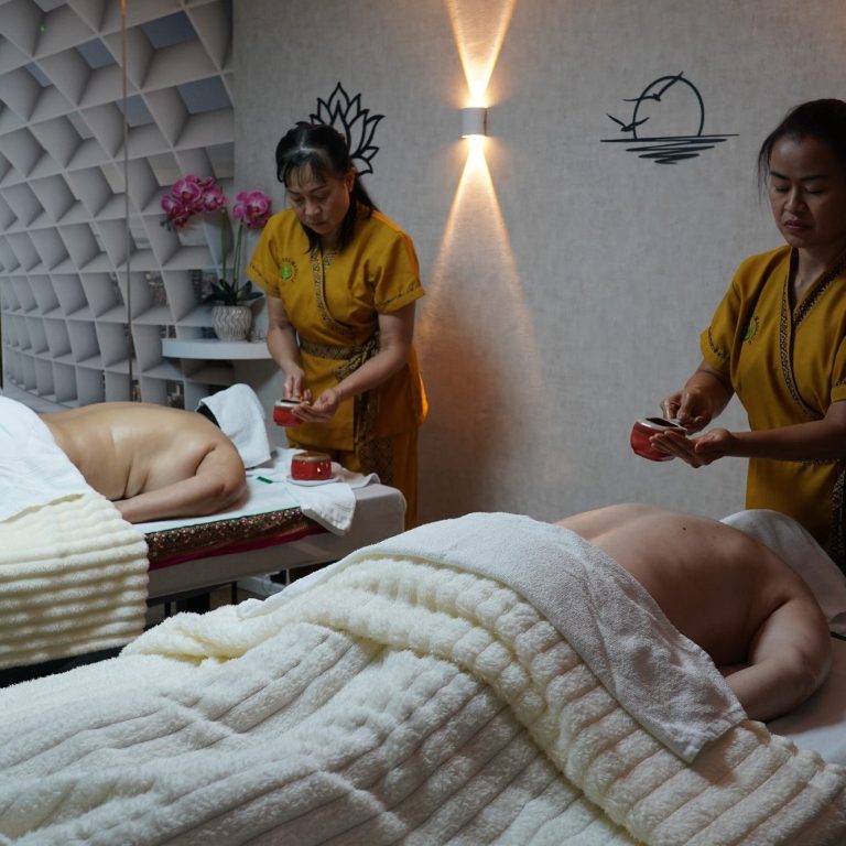 Gemeinsame Entspannung für zwei Personen Entspannende Paarmassage bei Wasana Thai Massage in Kelmis nahe Aachen